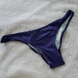 NWT Victoria's Secret Itsy bikini bottom - size M